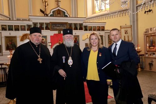 Ministryně Klára Dostálová v Teplicích převzala záštitu nad ostatky St. Clariho v pravoslavném chrám