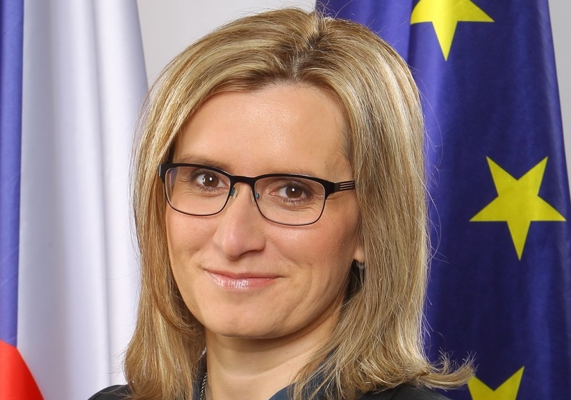 Ministryně Karla Šlechtová se setká s evropskou komisařkou pro regionální politiku Corinou Creţu 