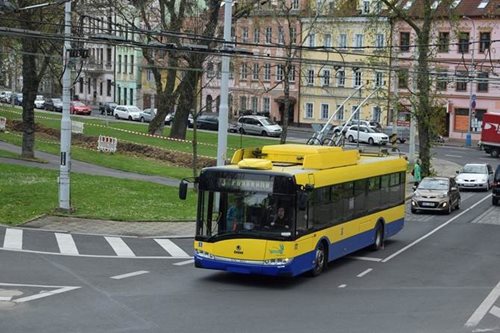 Bartoš: Zvýšíme počty moderních nízkoemisních vozidel ve veřejné správě 