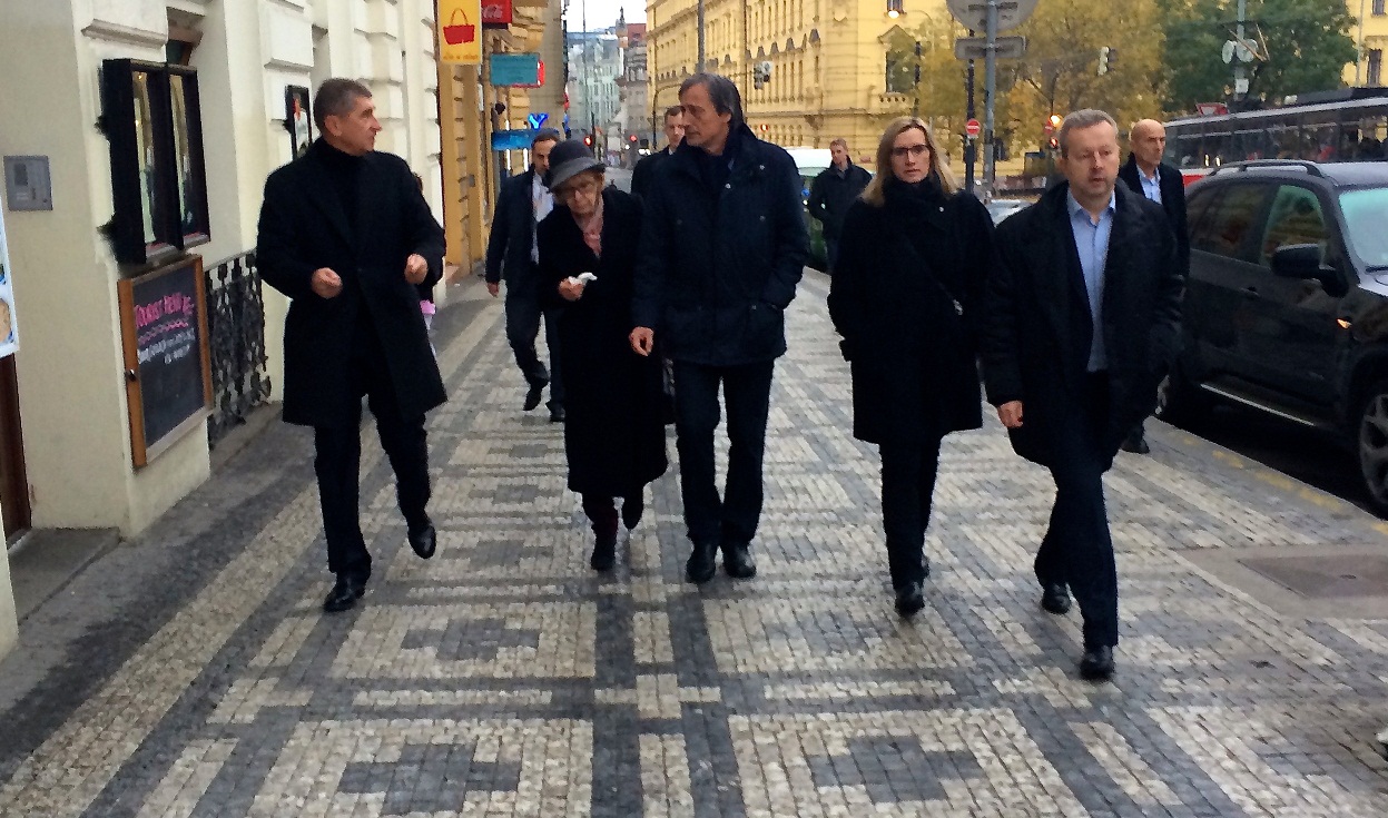 Ministryně Karla Šlechtová se zúčastnila oslav 17.listopadu  